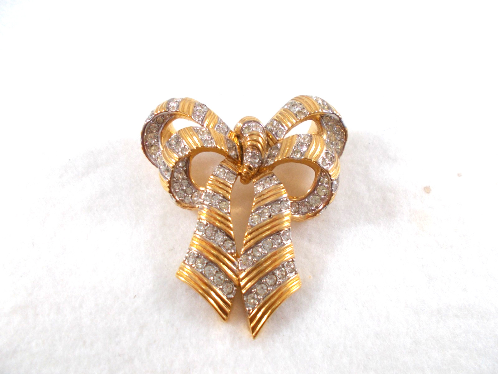 Vintage Gold Tone Ribbon Brooch with Pavé Set Crystal Rhinestones Free Shipping