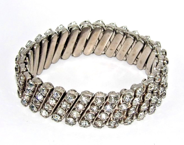 Vintage Mechanical Expanding Rhinestone Sweetheart Bracelet USA Fits 5″ to 6.75″