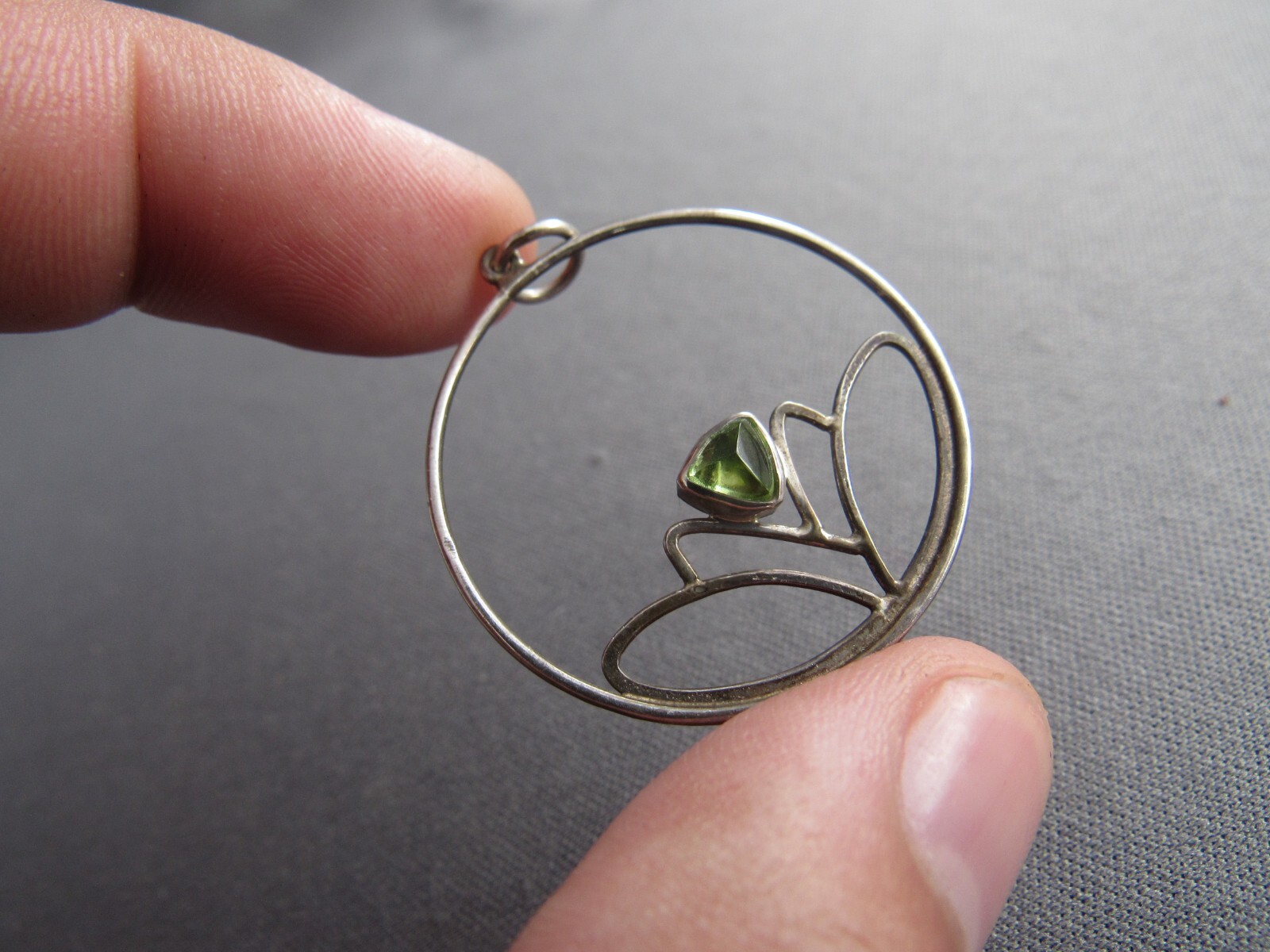 VINTAGE GFMW GREAT FALLS STERLING TRILLION GREEN PERIDOT LOTUS FLOWER PENDANT
