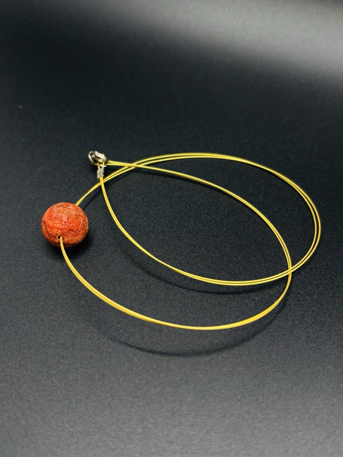 Vintage Natural Red Coral Statement Bead Pendant Wire Necklace 17.5 in