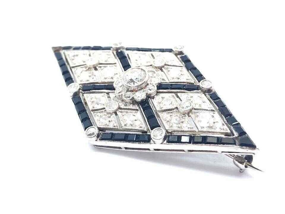 Classic One Of A Kind Lozenge Shape Vintage Style Bright Polish Silver Brooch