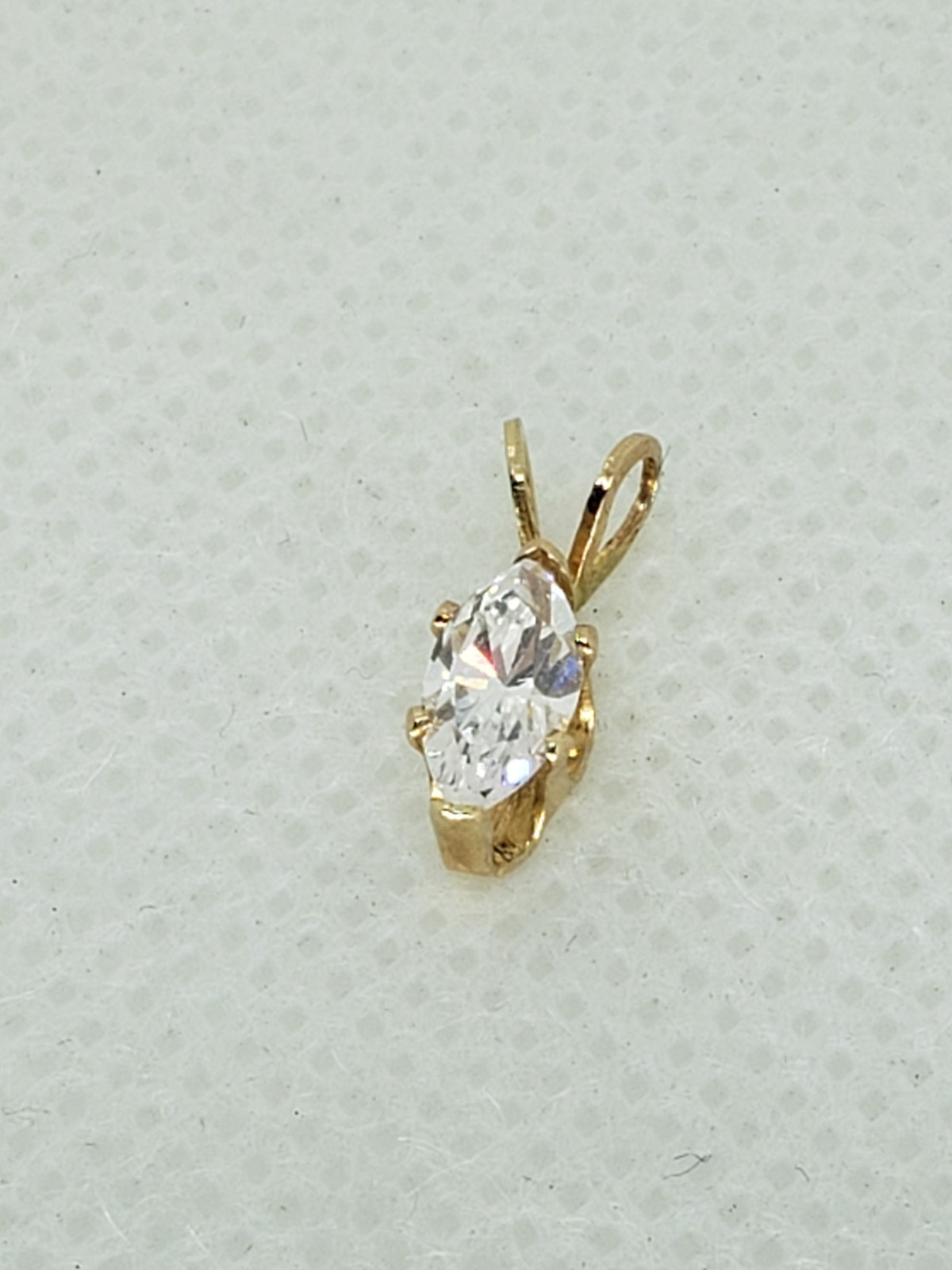 Vintage Pretty 14K Yellow Gold Marquise CZ Navette Solitaire Pendant – 0.35 tcw