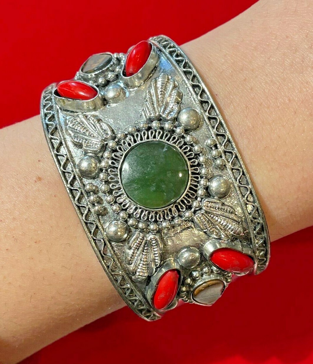 Vintag Chunky Ethnic Silver Tone Etched Tigers Eye Jade Cuff Bangle Bracelet DC2