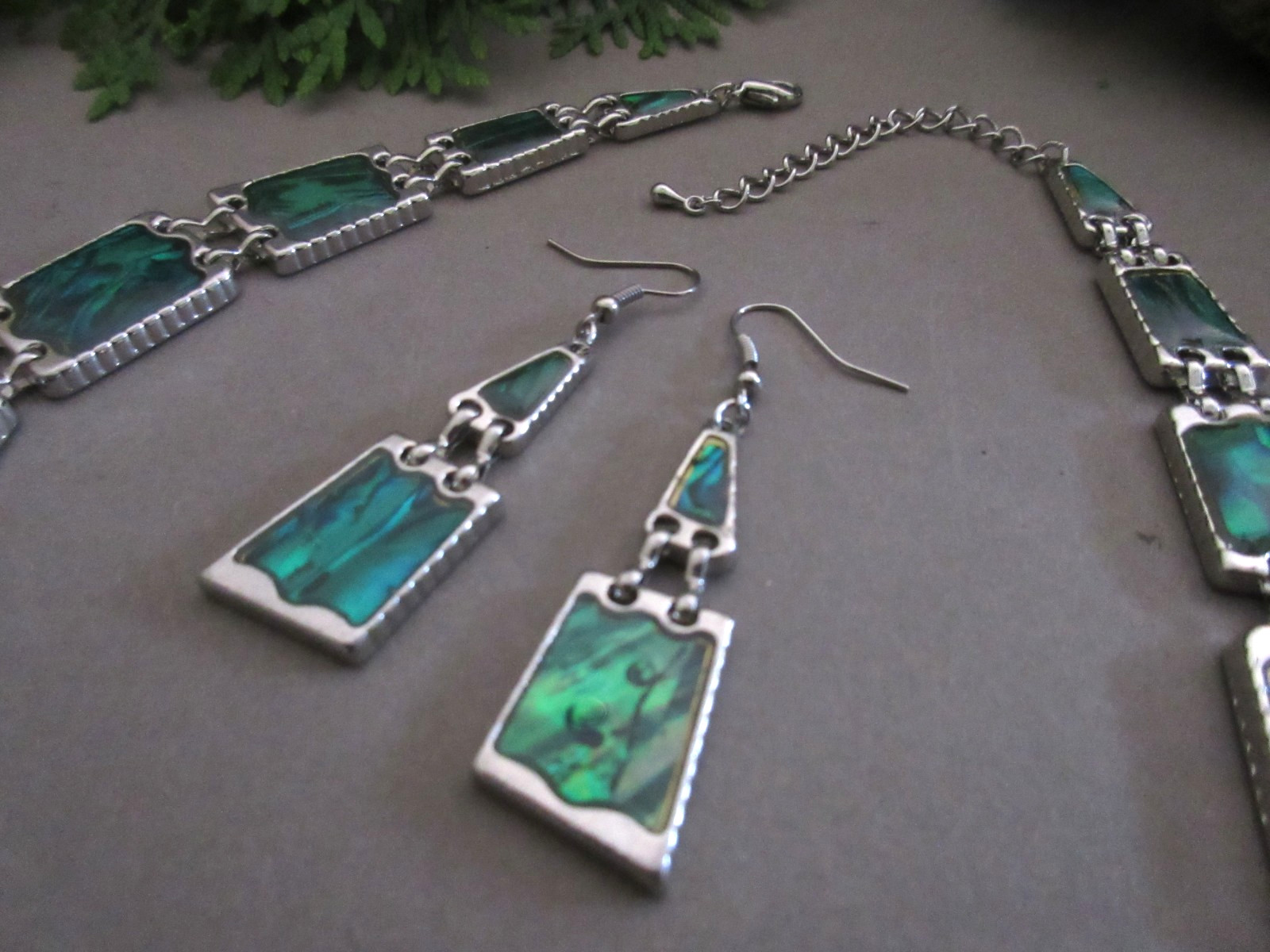 Paua Shell Inlay Enamel Silver Tone Choker Necklace & Pierced Earring Set
