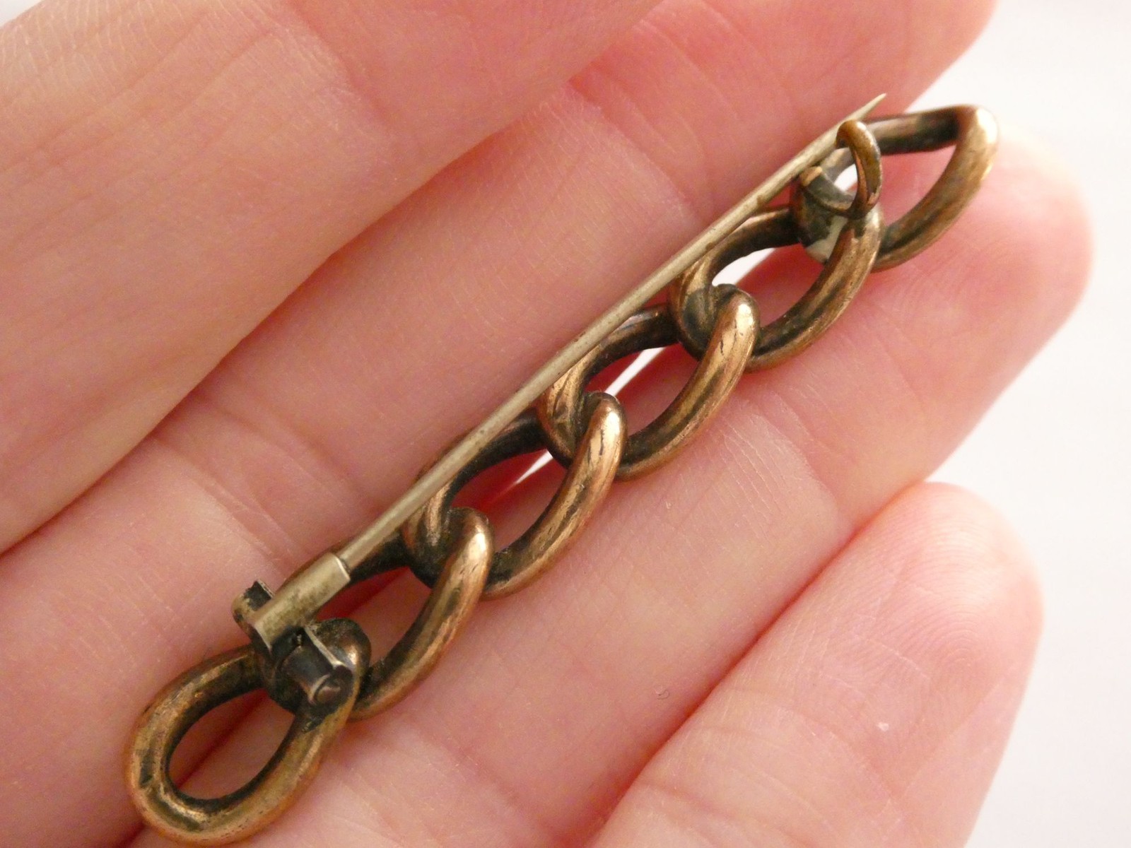 Antique Unmarked 12k Gold Fill Victorian Chased Loops Pin 6.7g 56mm Length