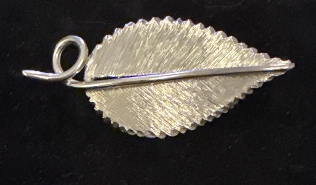 Vintage Silver Tone Leaf Brooch Pin Brushed Textured Swirl Stem 3” Nature