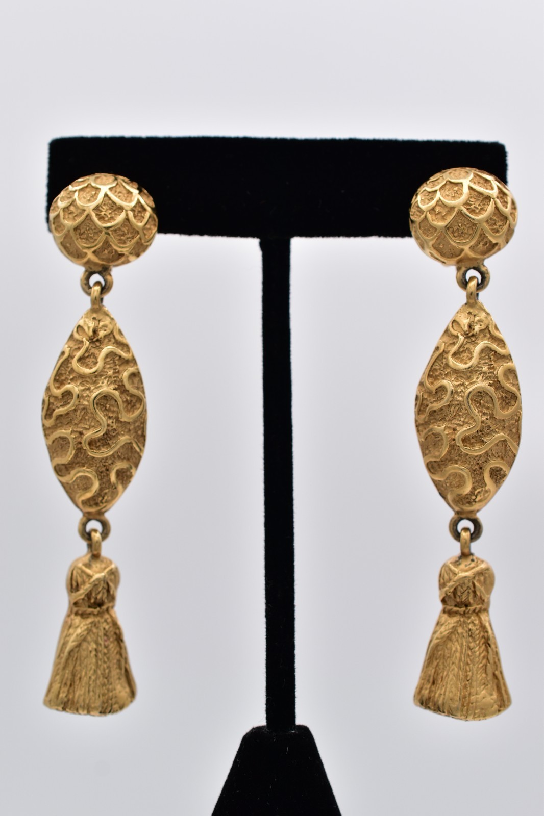 Erwin Pearl Vintage Gold Tassel Clip On Earrings Textured Statement Signed BinAV
