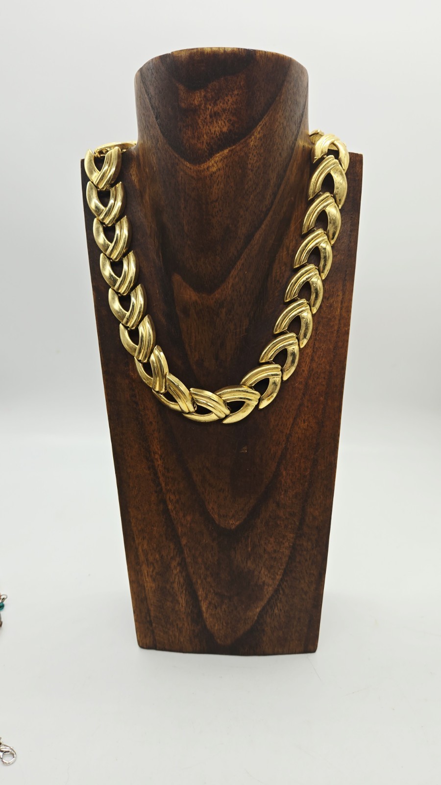 Gold Tone Triangle Necklace Collar Chunky 80’s style Couture Vintage 17.5 in