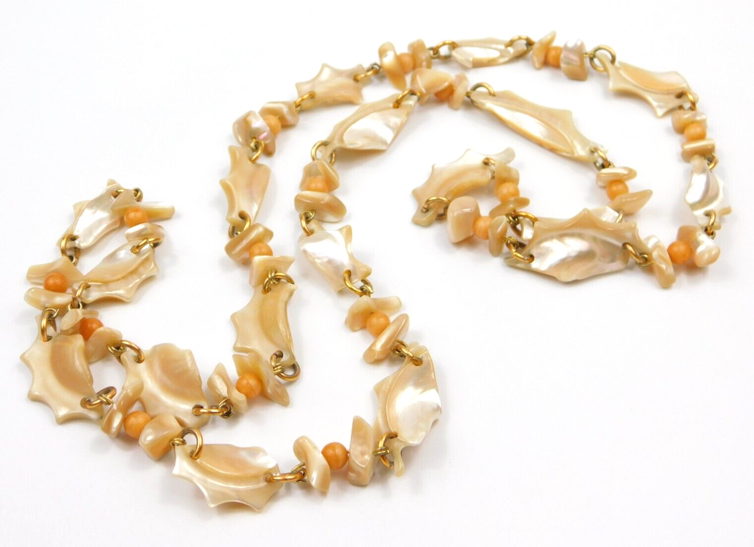 Vintage Gold Tone Unique Cream & Orange Mother of Pearl Chip Necklace 34″ Long