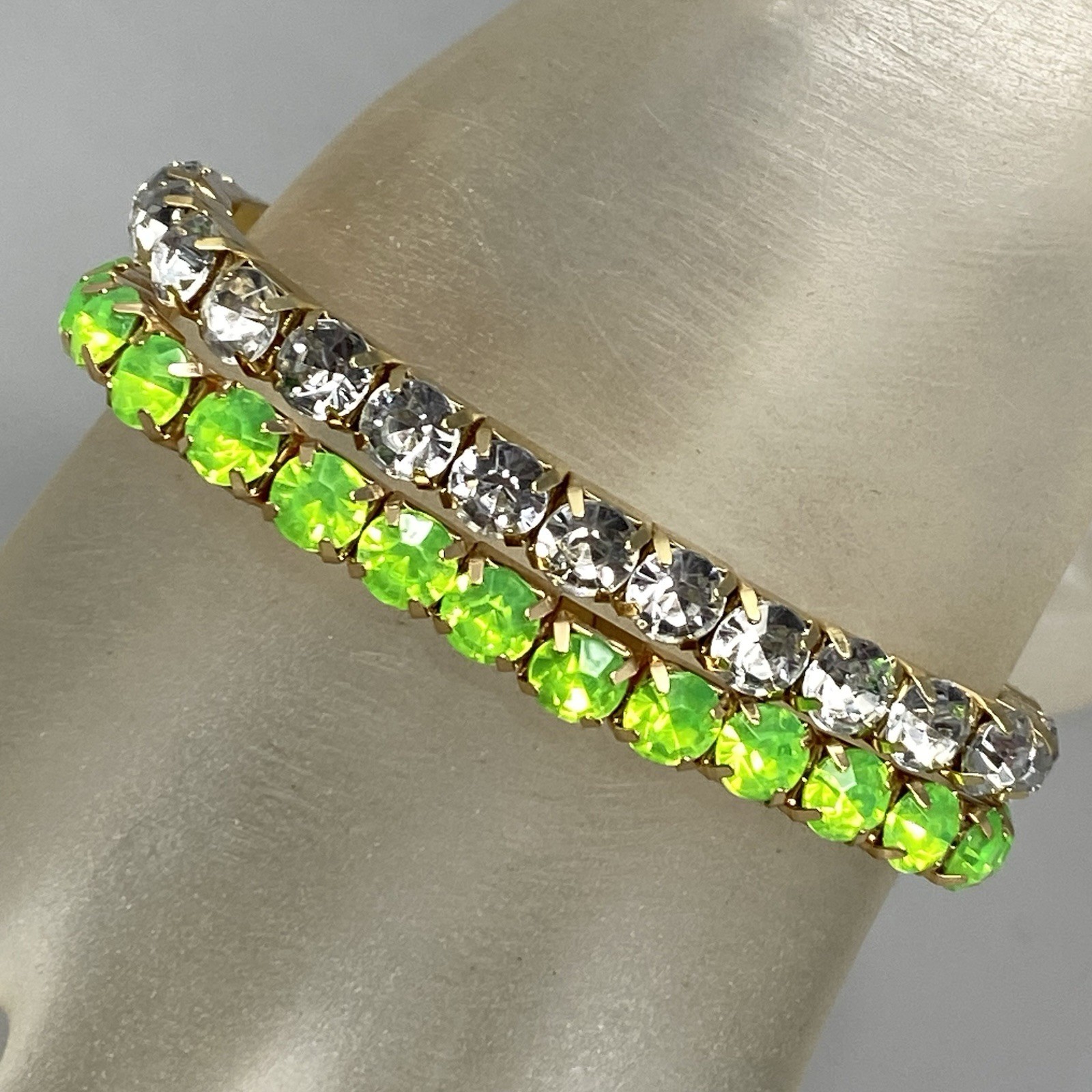 Rhinestone Stretch Bracelet Lime Green Clear Acrylic Prong Set Gold Tone 7″