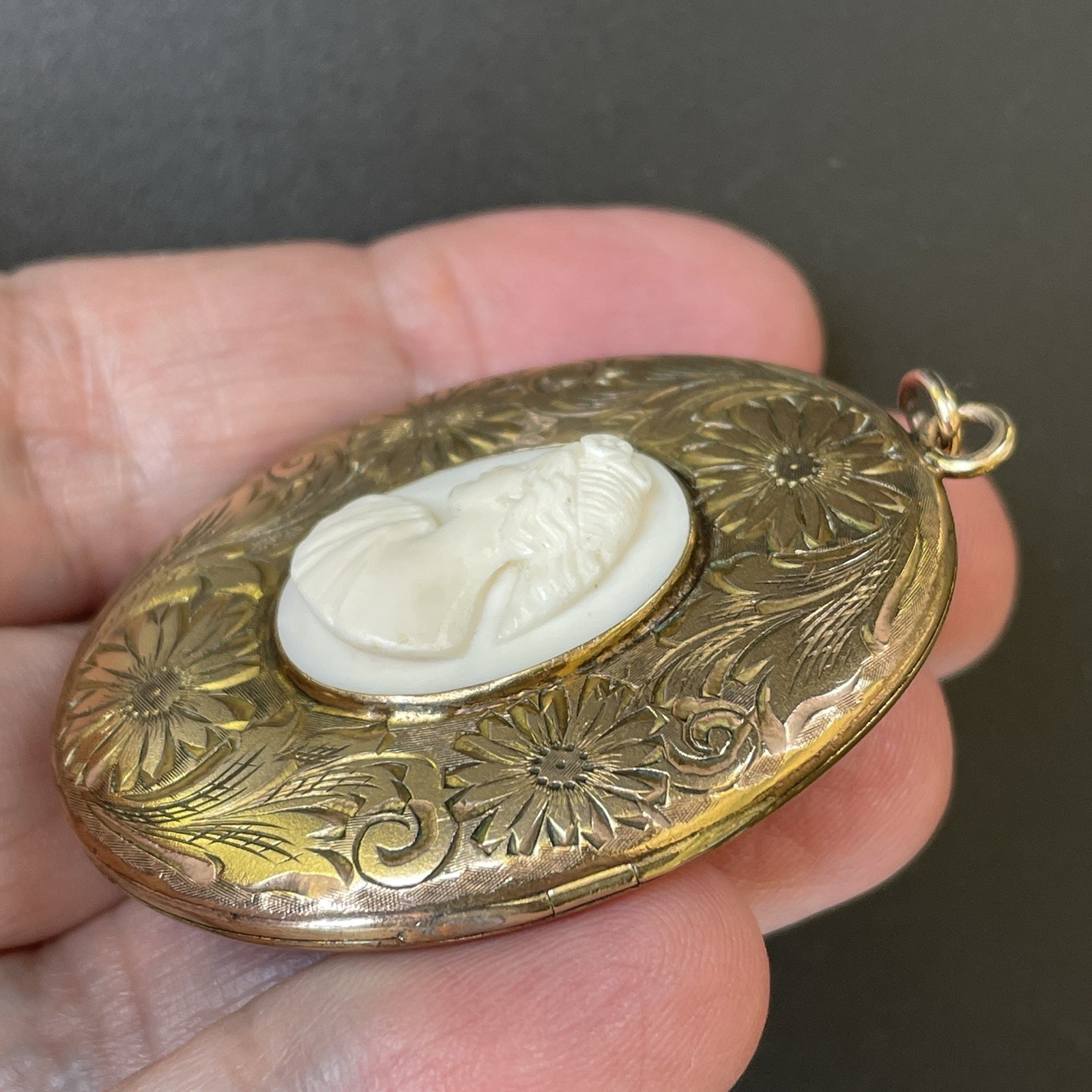 Gold Filled Cameo Photo Locket W & S B Blackinton Etched Floral Antique Vintage