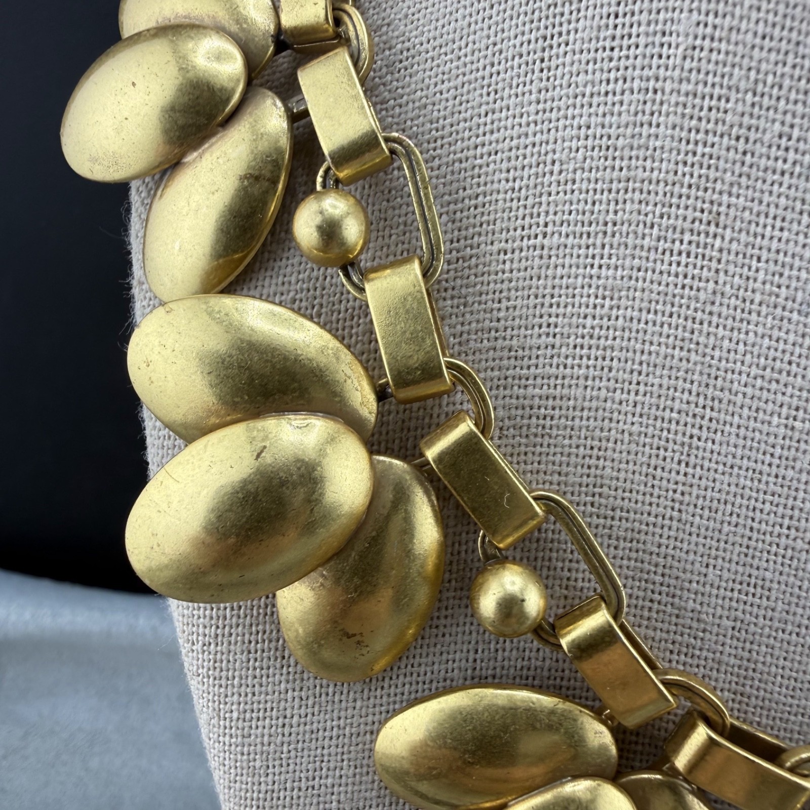 Stella And Dot Necklace Gold Tone Statement Signed Hazel Flower 16”