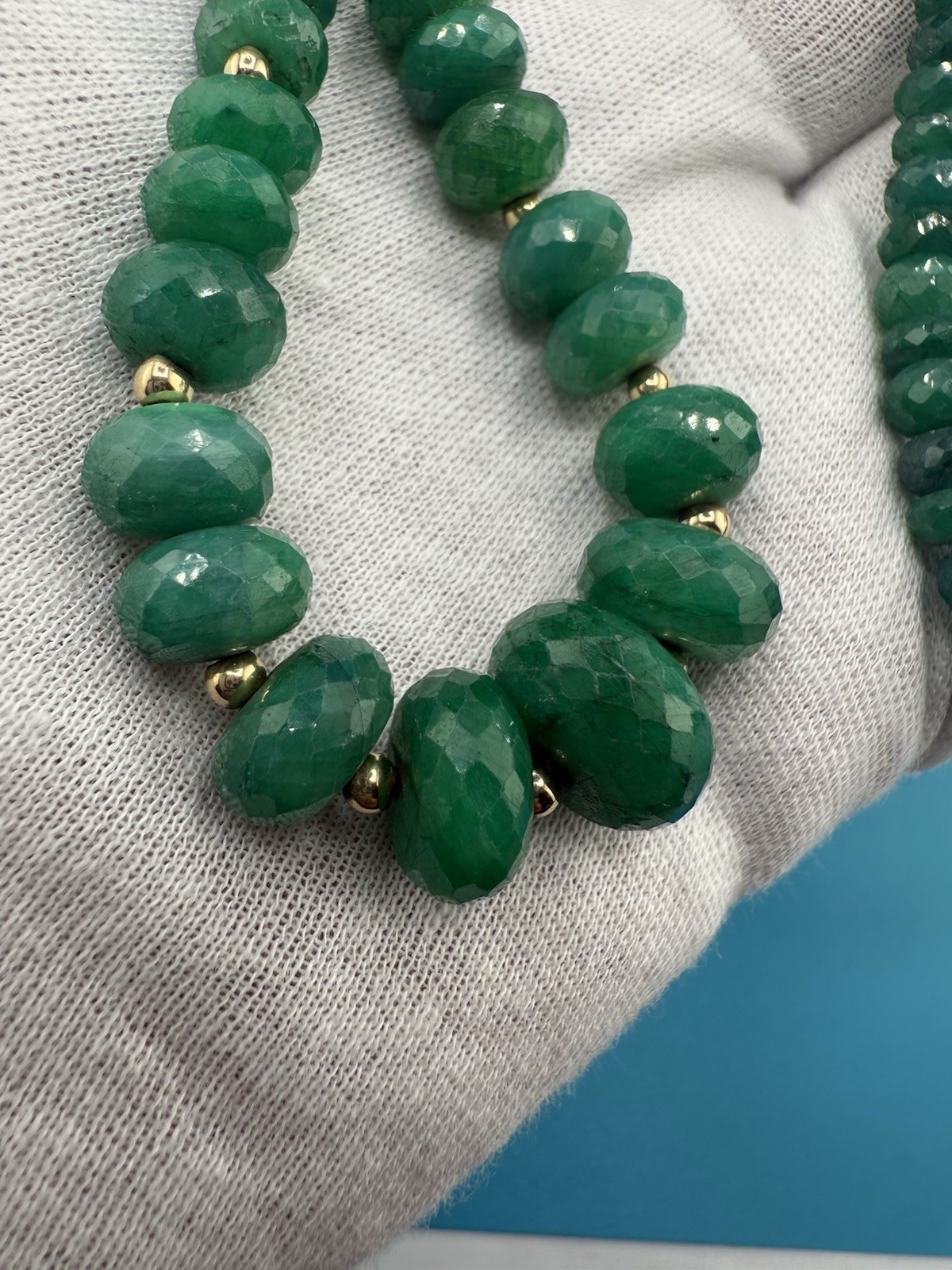 Wonderful Antique / Vintage Art Deco Faceted Beaded Emerald Color Beryl Necklace