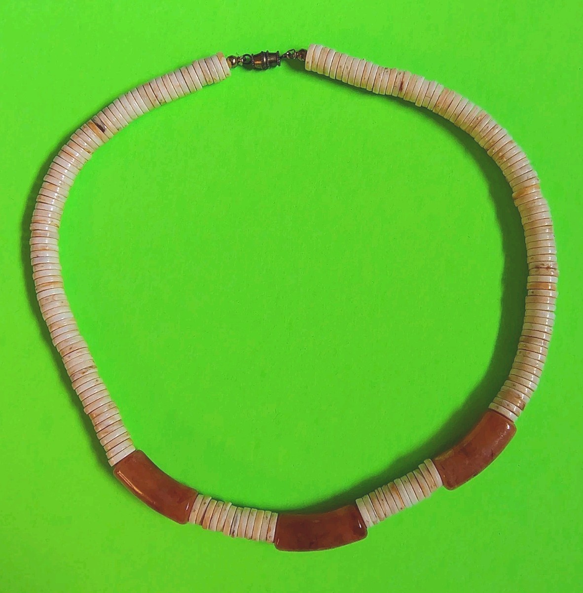 Vintage Plastic AMBER & Plastic Faux Shell HEISHI Beaded Choker Necklace