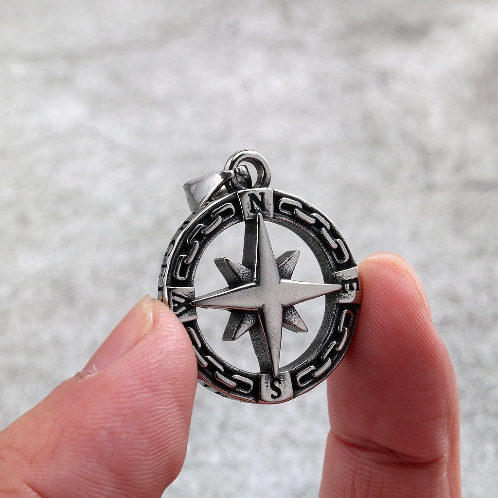 Stainless steel men’s and women’s single-sided compass pendant necklace