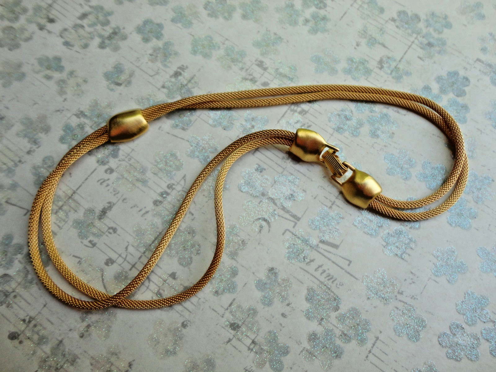 VTG ’80S ESTATE MINIMALIST MOD YELLOW GOLDTONE DOUBLE MESH TUBE CHAIN NECKLACE