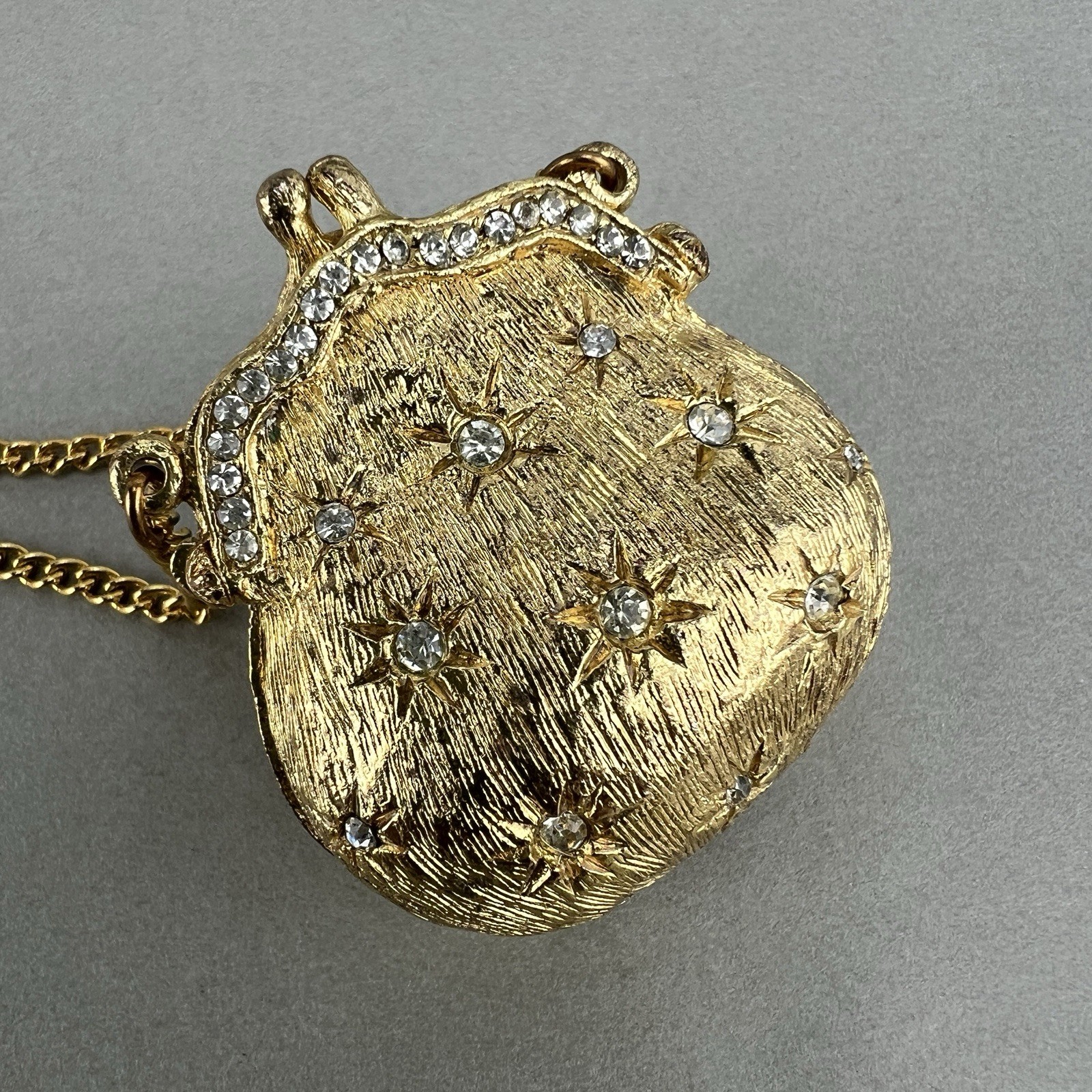 Vintage Purse Necklace Locket Pill Box Gold Tone Rhinestone q3z