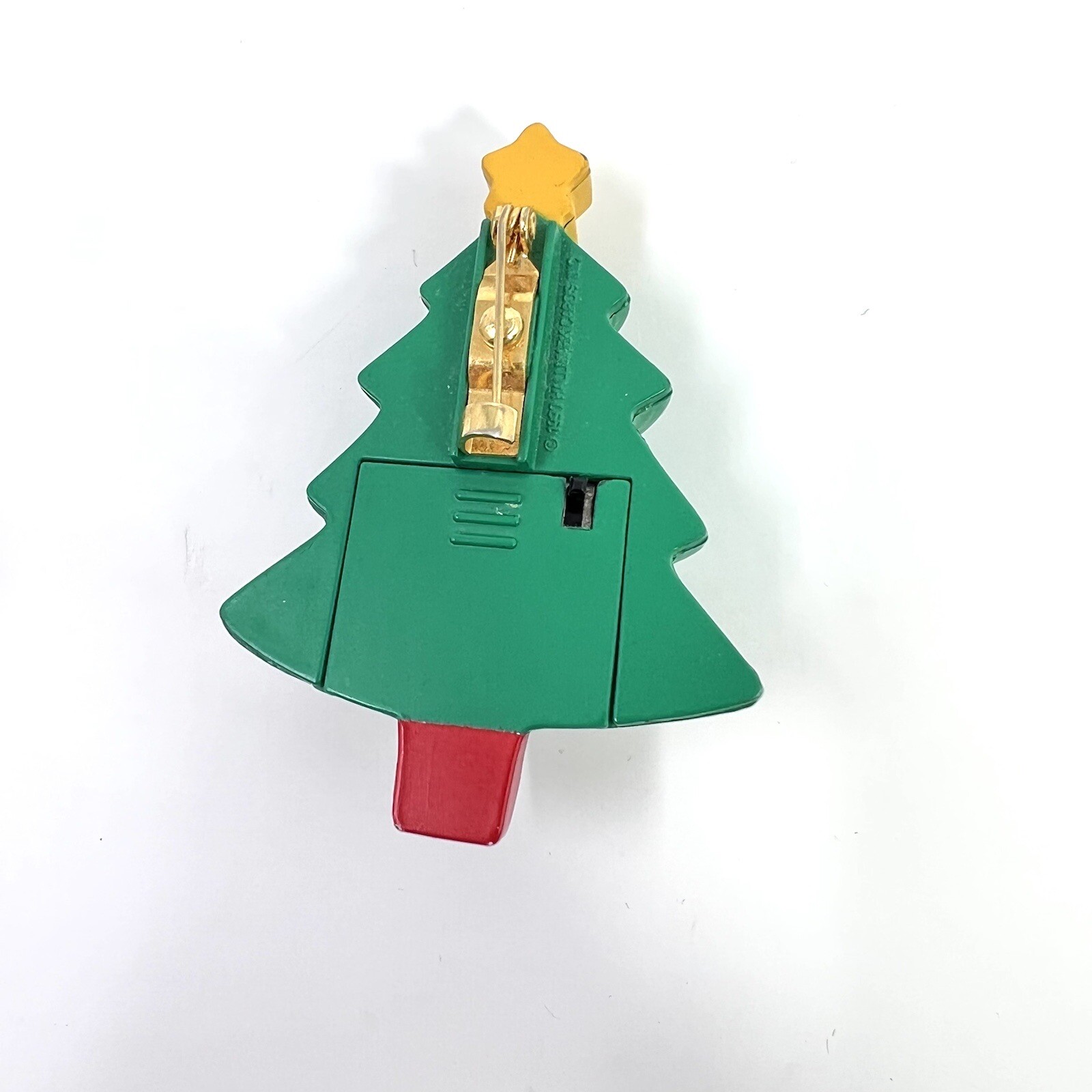 Vintage Mixed CHRISTMAS PIN Lot of 7 Ceramic Wood Plastic SLED TREE HEART SNOW