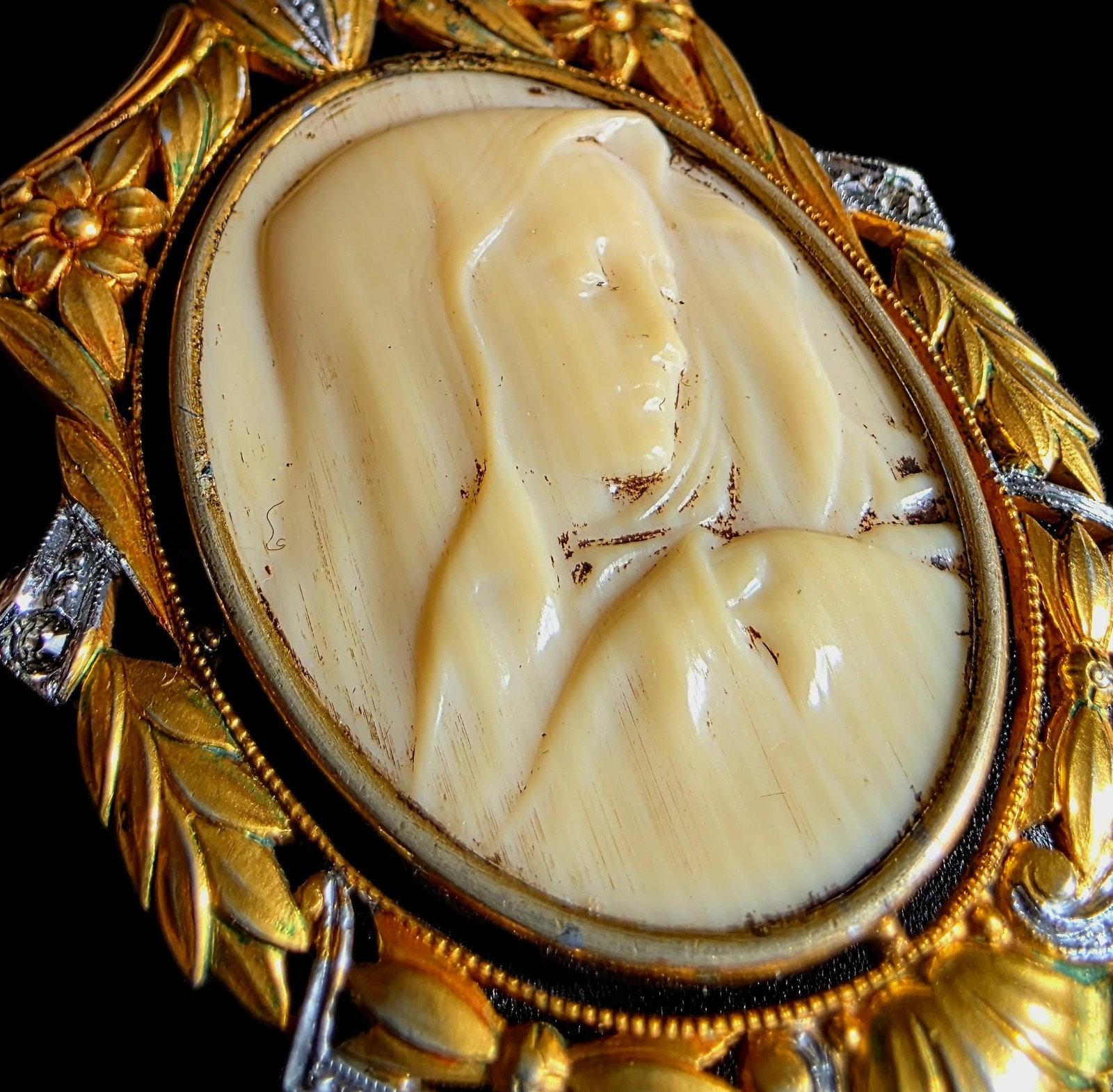 Fine Antique European Art Deco Bronze Gold Virgin Mary Pendant Medal Ca 1900