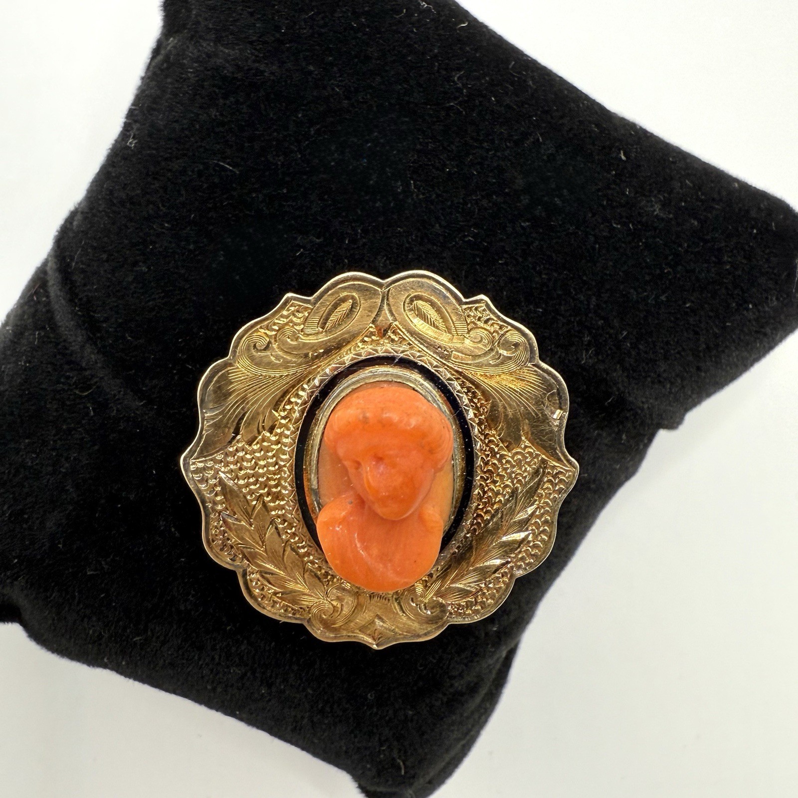 Antique Victorian Era Carved Coral Cameo RARE 3D Bust 10k Gold Frame Brooch Pin