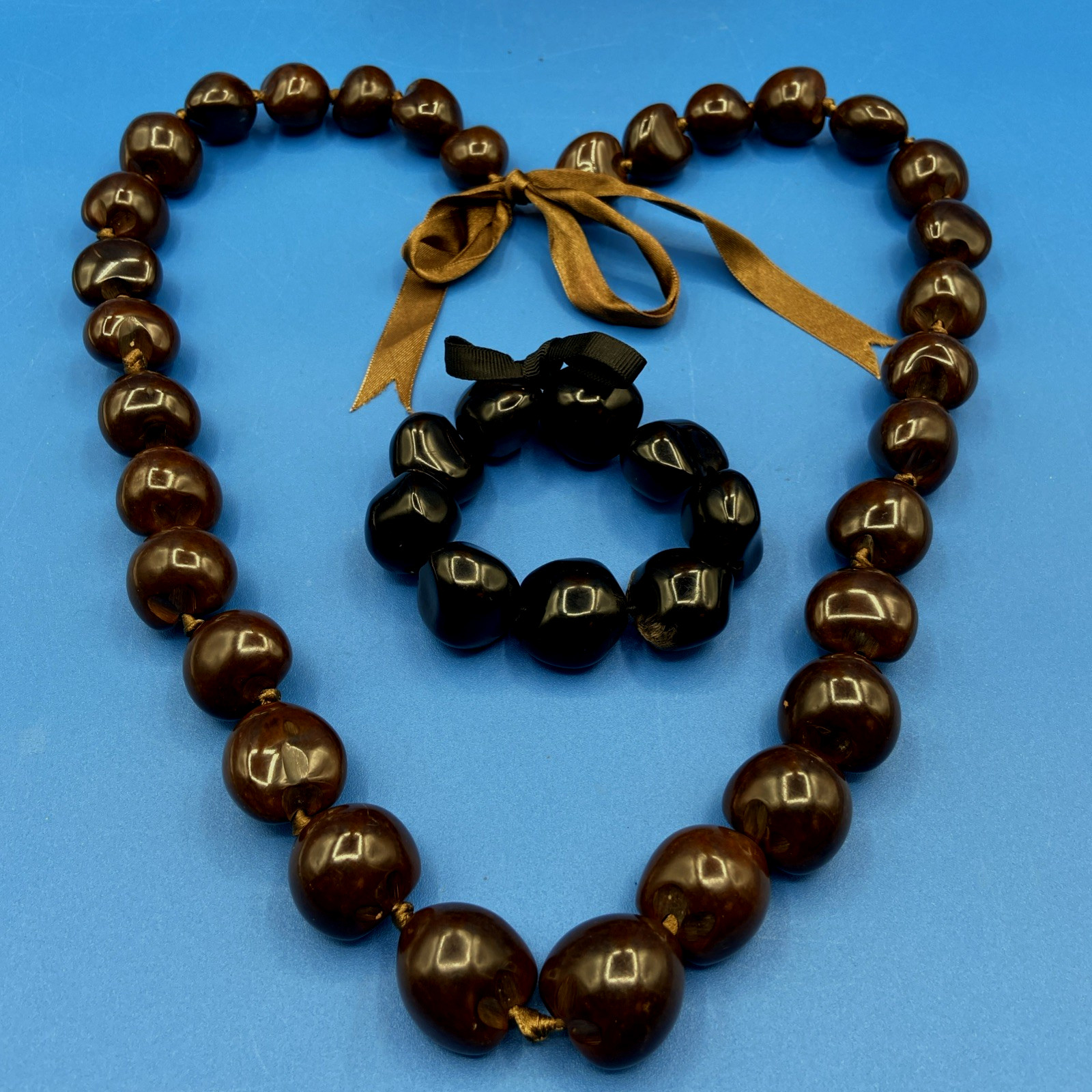 NECKLACE BRACELET vintage Set Hawaii large Kukui Nuts brown black 28″ ribbons