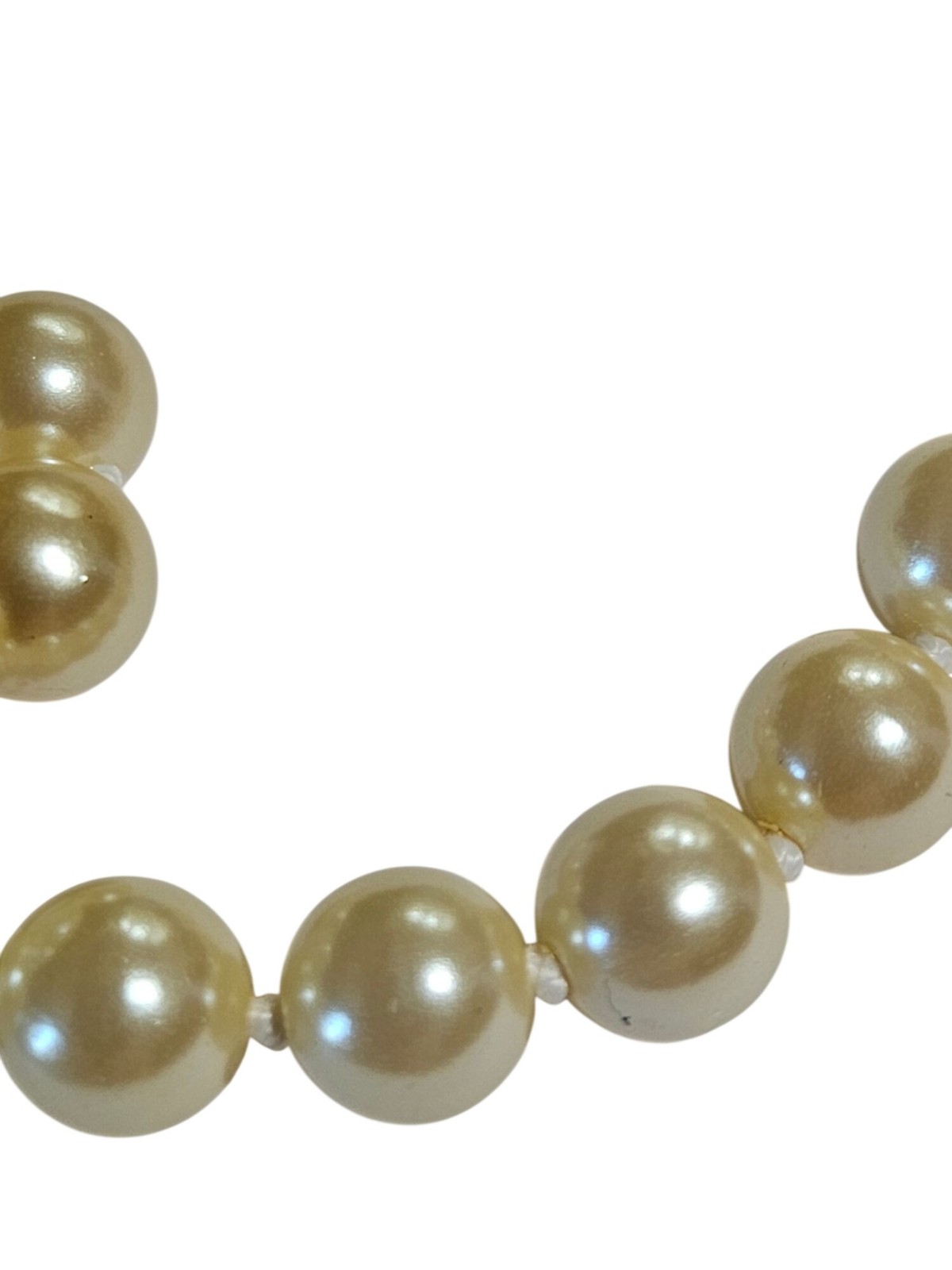 Vintage Glass Faux Pearl Knotted Beaded Necklace Goldtone Fishhook Clasp 19 inch