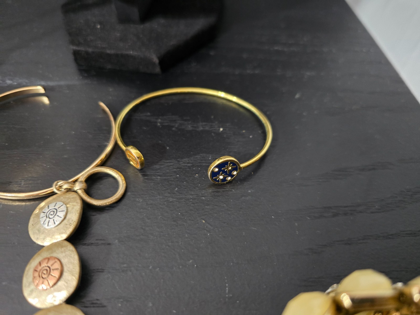Elegant vintage /now jewelry lot some signed