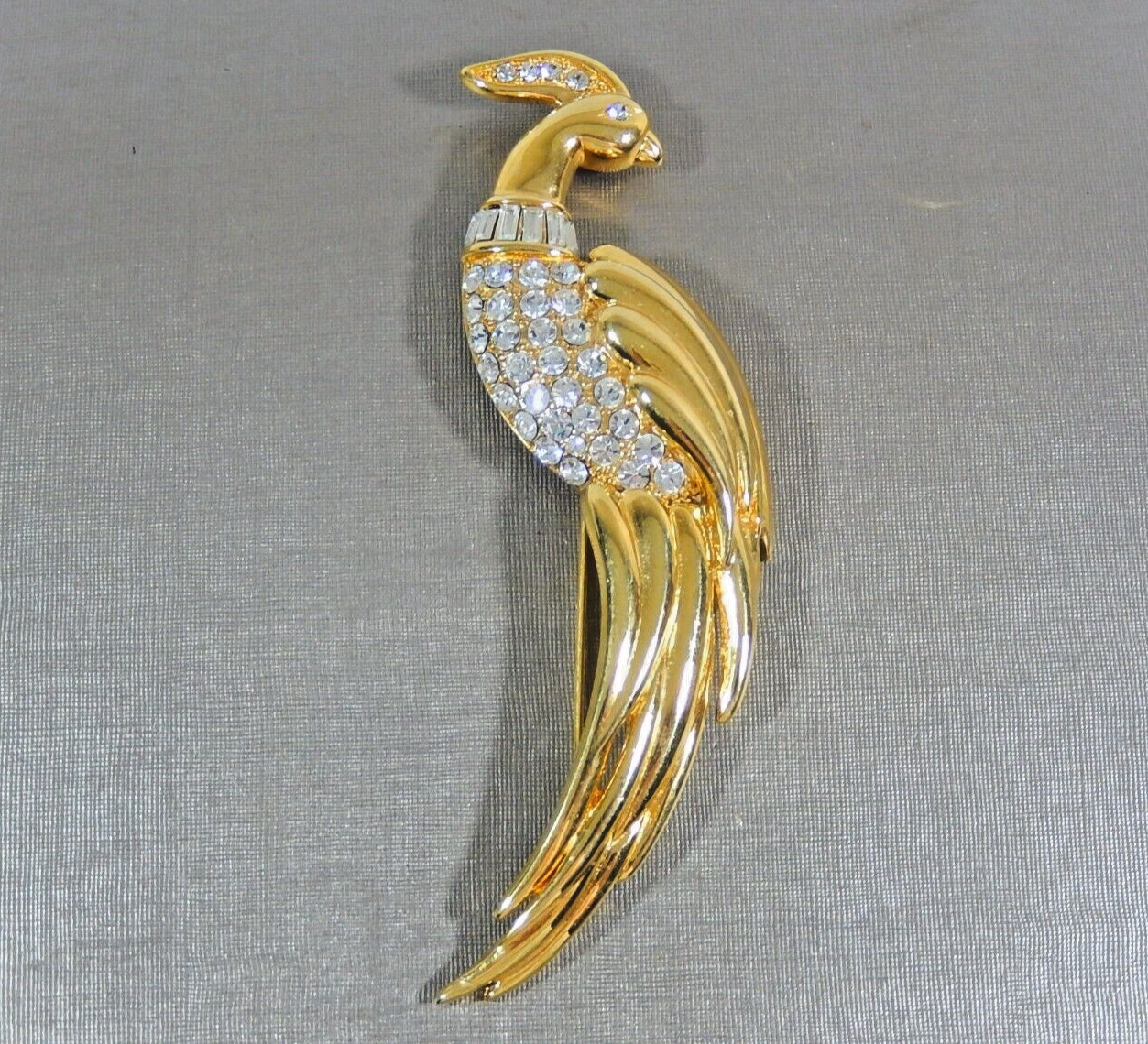 VTG MONET 4.10″ BIRD OF PARADISE SWAROVSKI CRYSTAL GP FIGURAL BROOCH PIN MINTY