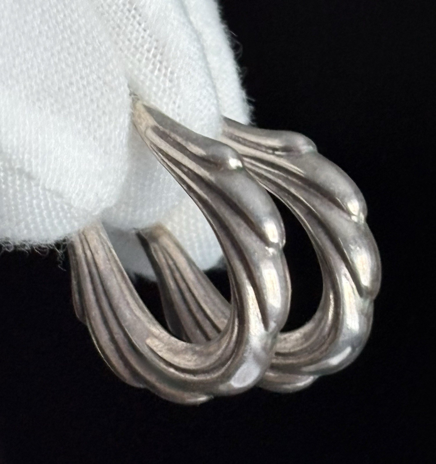 Vintage Sterling Silver Hoop Earrings 925 Dangle Drop Puffy Scalloped Ladies 1in