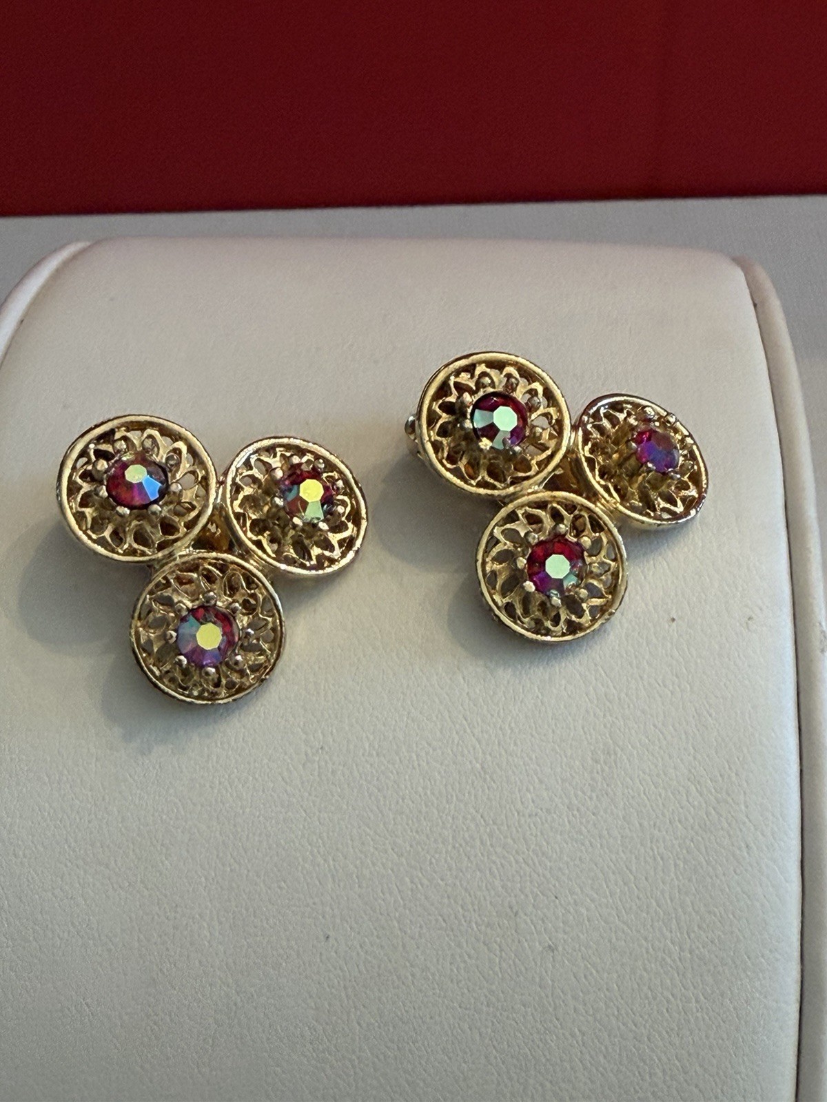 Vtg. CORO Red Aurora Borealis AB Glass Rhinestone Gold Tone Clip EARRINGS BinR