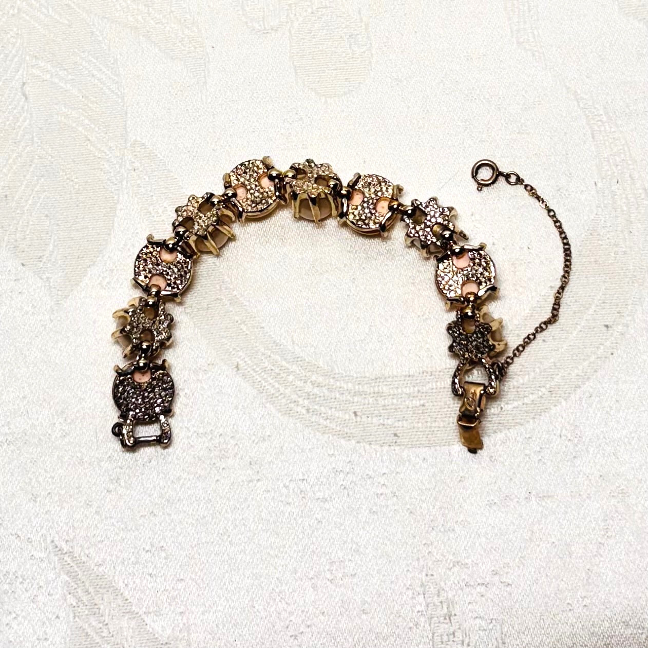 CORO pink confetti Lucite cabochon faux pearl bracelet fold over clasp vintage