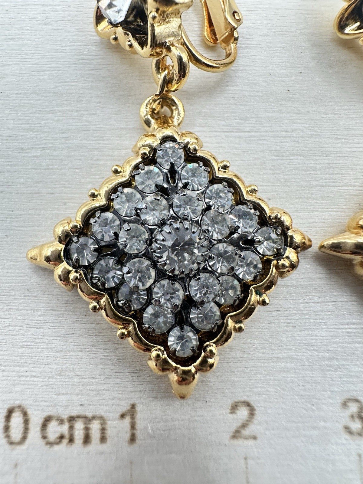 Vintage Collectible Earrings Victorian Dangle Crystals Avon Clip On Sparkle!