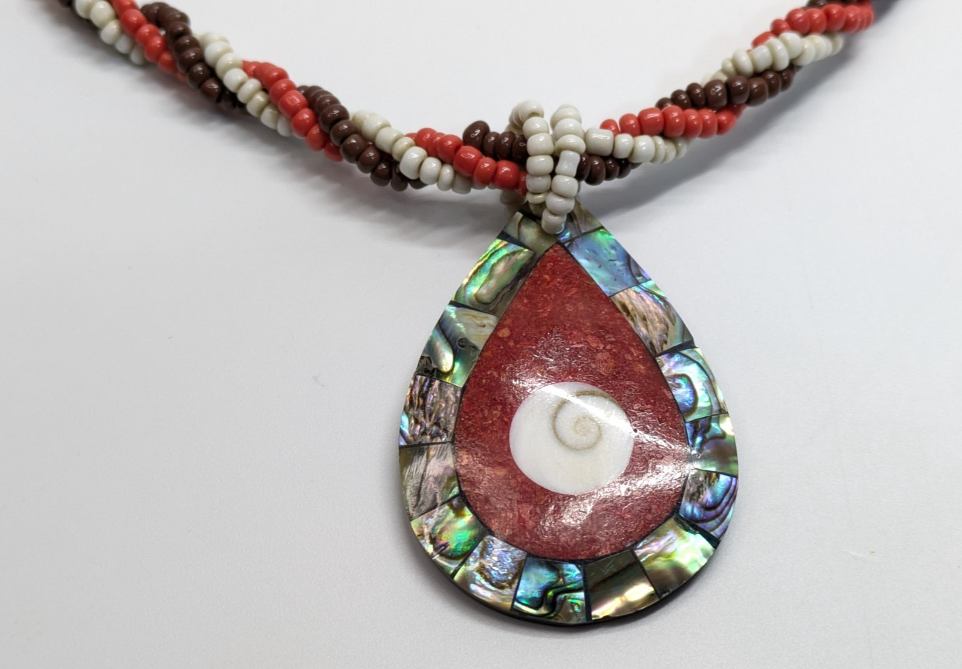 VTG Red White Brown Twisted Beaded 18.5″ Necklace Abalone Shell Inlay Boho