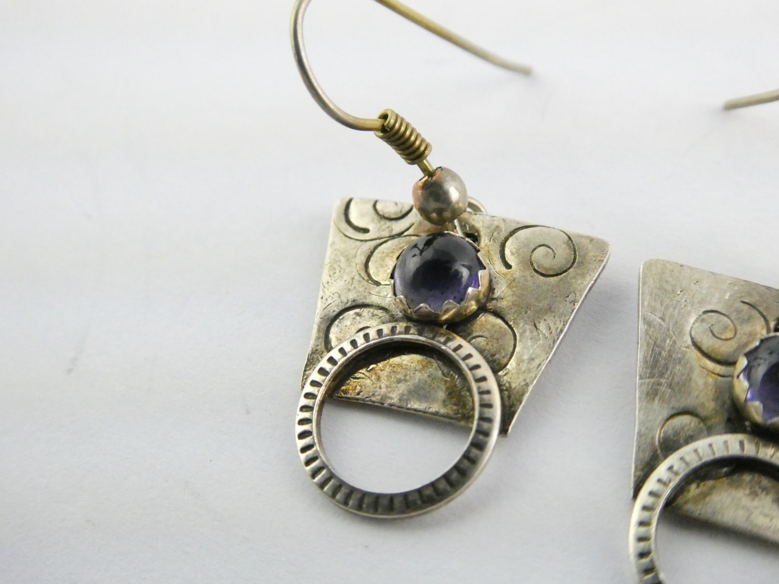 Vintage Sterling Silver Artisan Mixed Metals Iolite Hook Earrings 4.3g 1.25 Inch