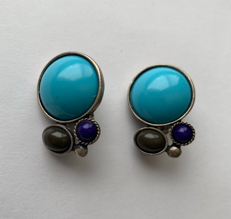 Vintage silver tone blue and green resin cabochon clip on earrings
