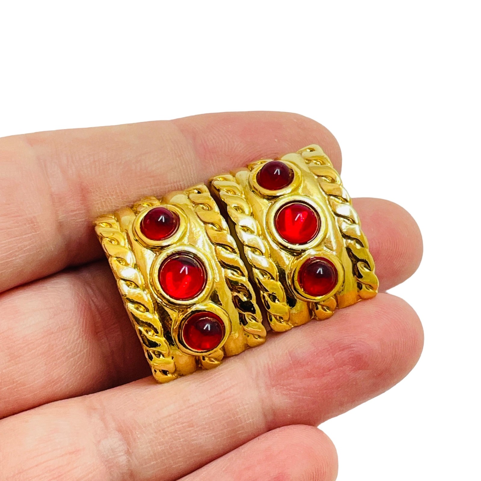 Vintage ANNE KLEIN gold red glass clip on earrings