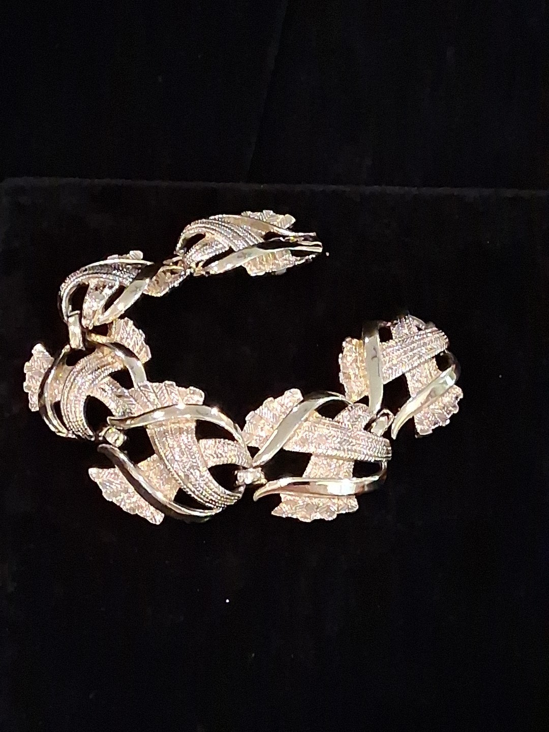 Coro Bracelet: Textured Goldtoned Draped Ribbon Swirl Design,Vintage, 7.5in