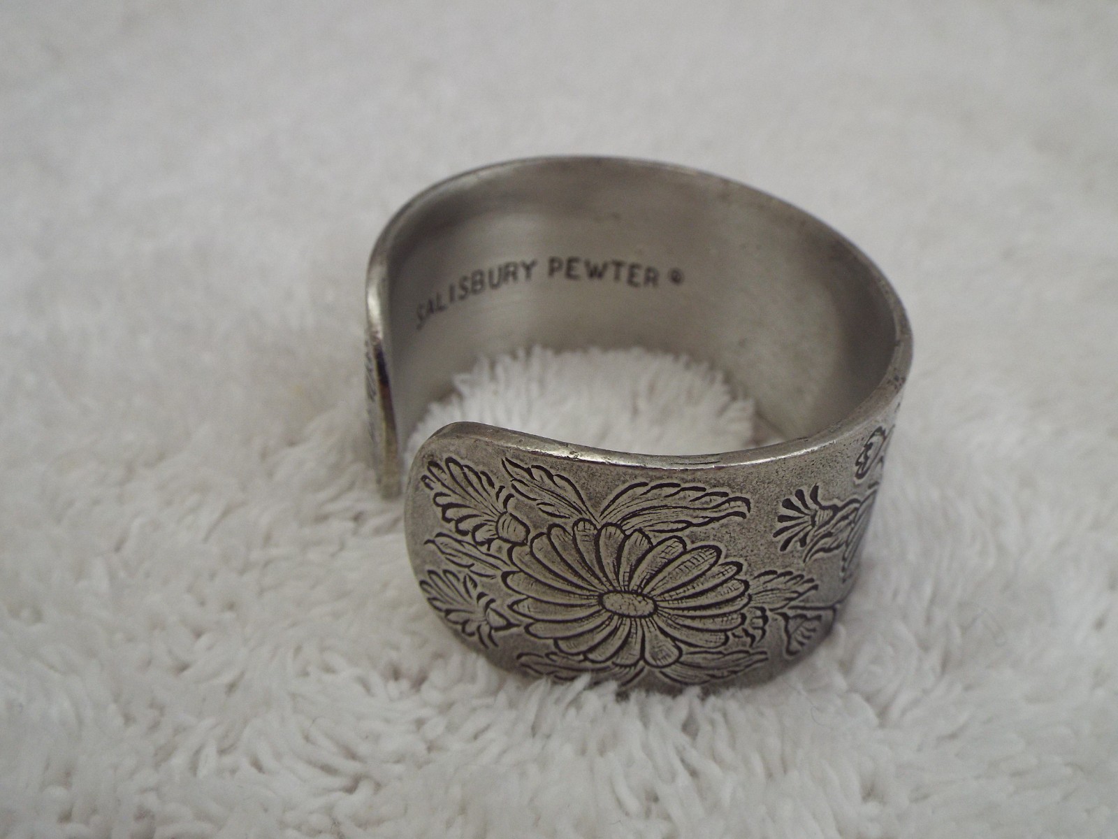 SALISBURY PEWTER September Flower Cuff Bracelet (J33)