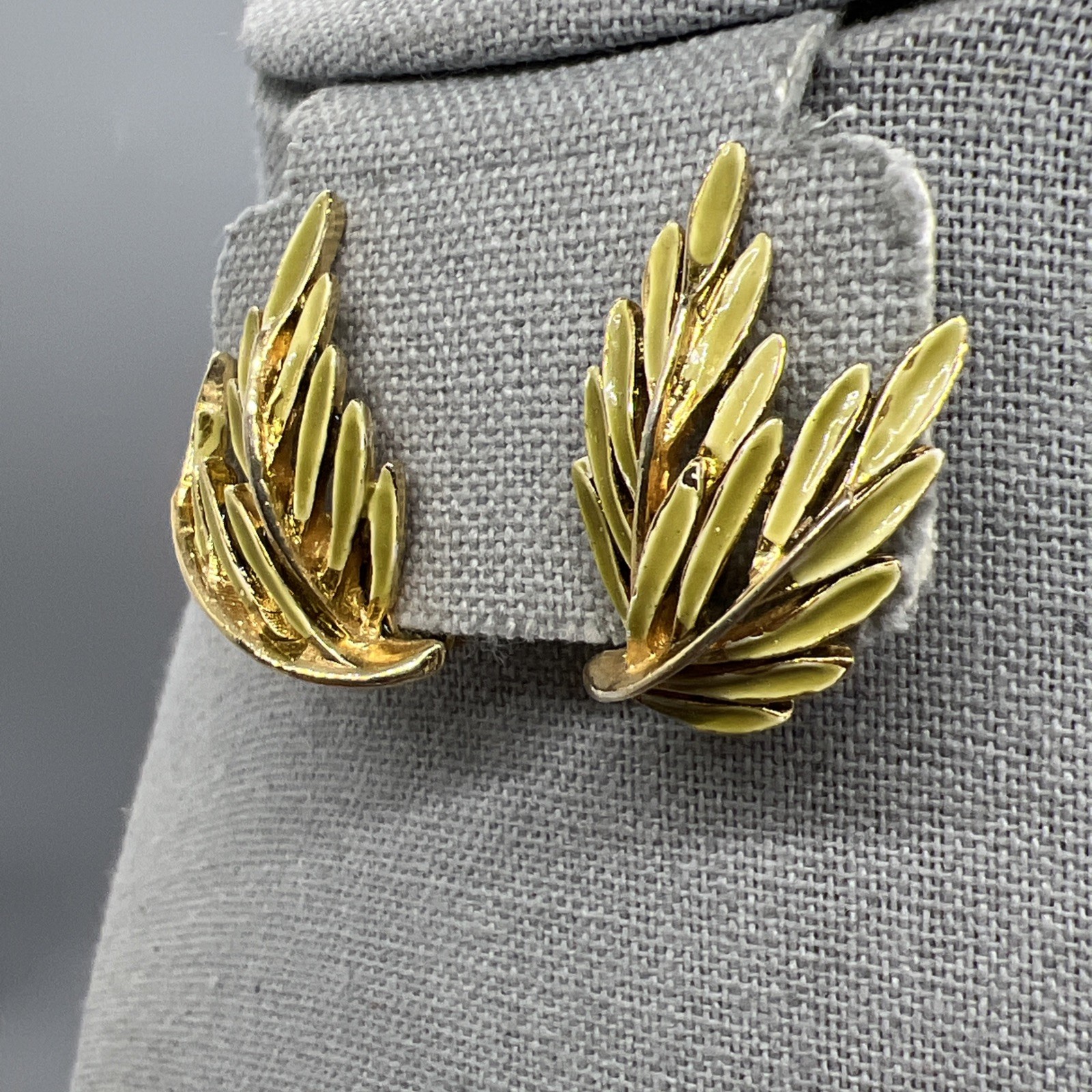 Vintage ART Leaf Earrings Gold Green Enamel Clip On Midcentury Nature READ