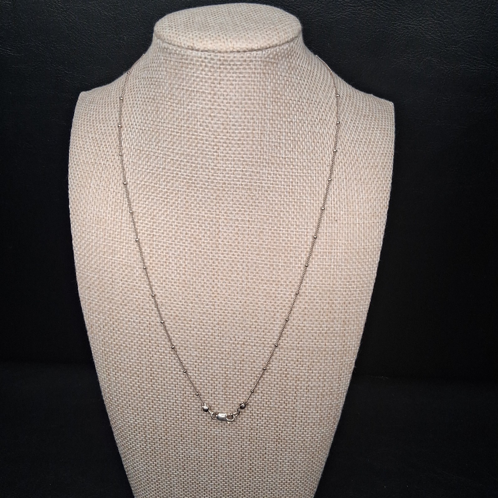 STERLING SILVER 925 Station Chain Necklace Whit Dollar Sand Pendent. 17.949