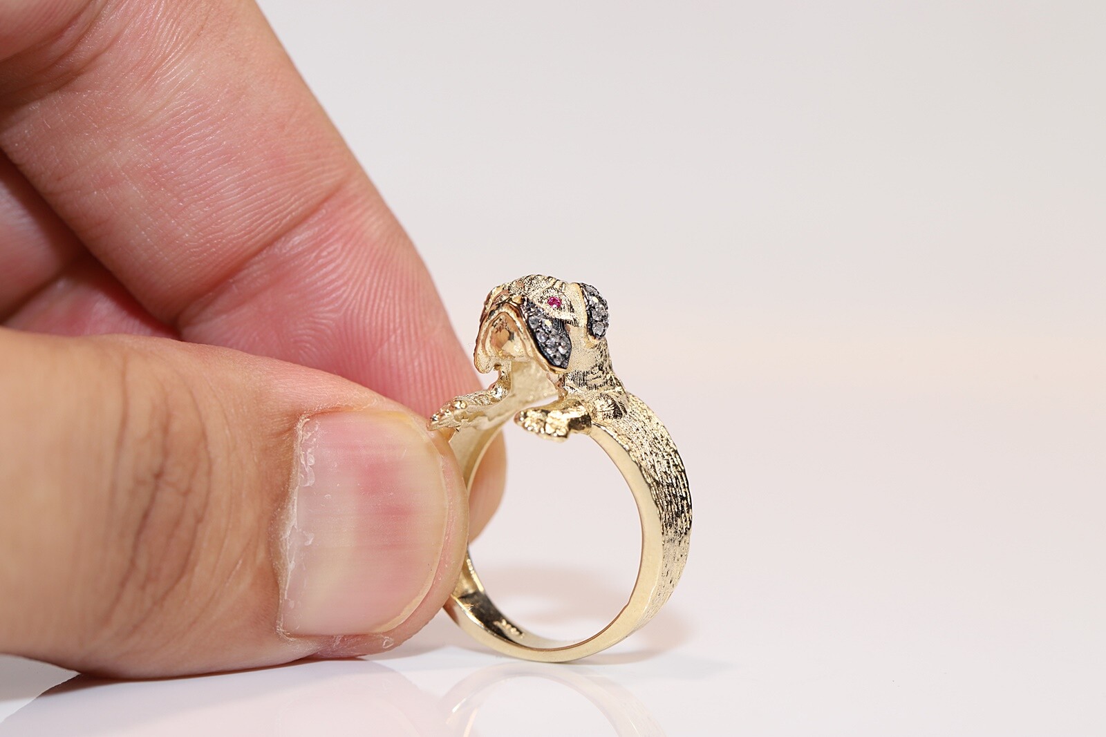 New Made 14k Gold Natural Diamond And Ruby Decorated Dog Ring