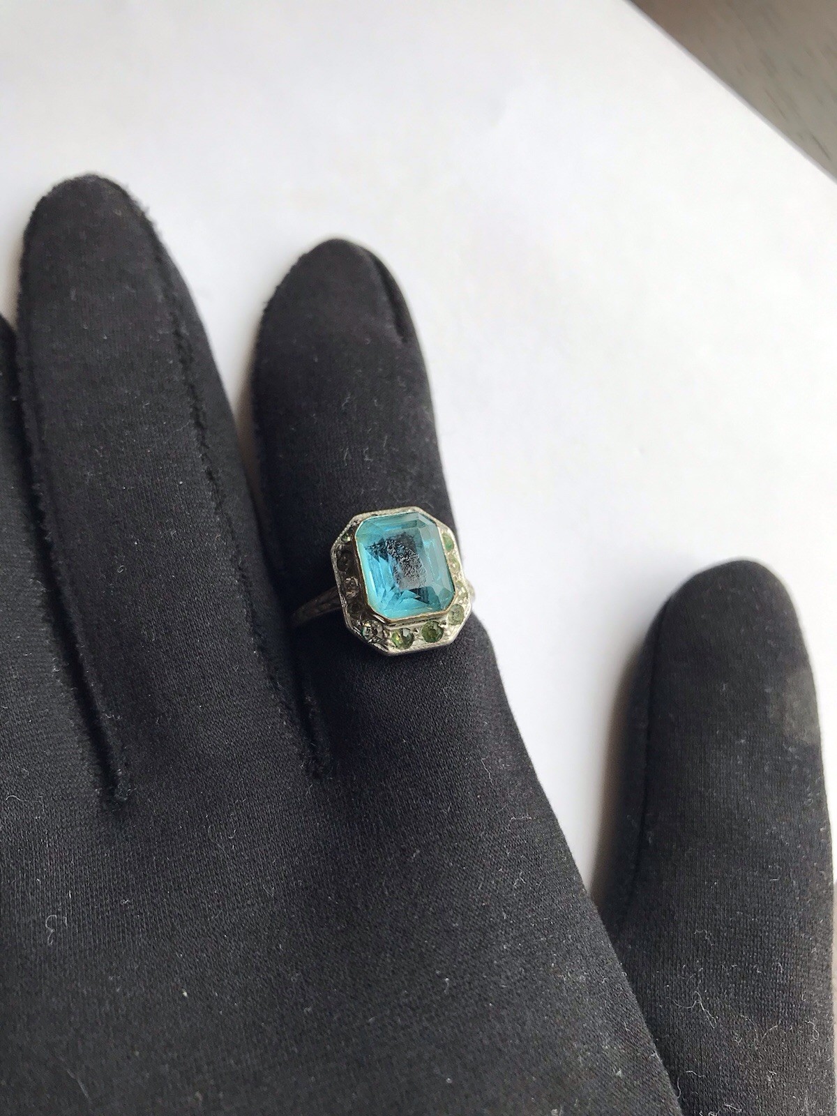 Vintage Art Deco Blue Crystal Ring Green & Clear Surround Approx Size 6.5 Silver
