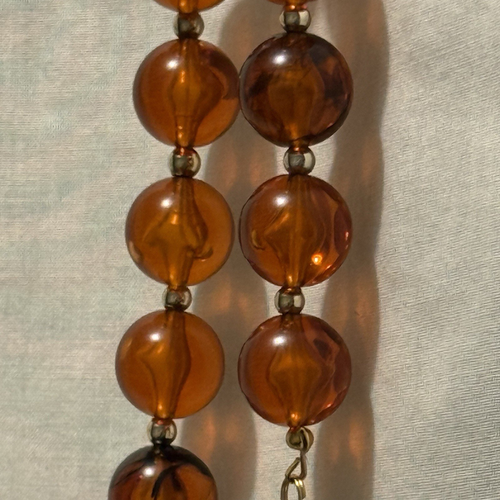 Vintage Amber Lucite Bead Necklace – 45 cm, Gold Spacers, 37 g