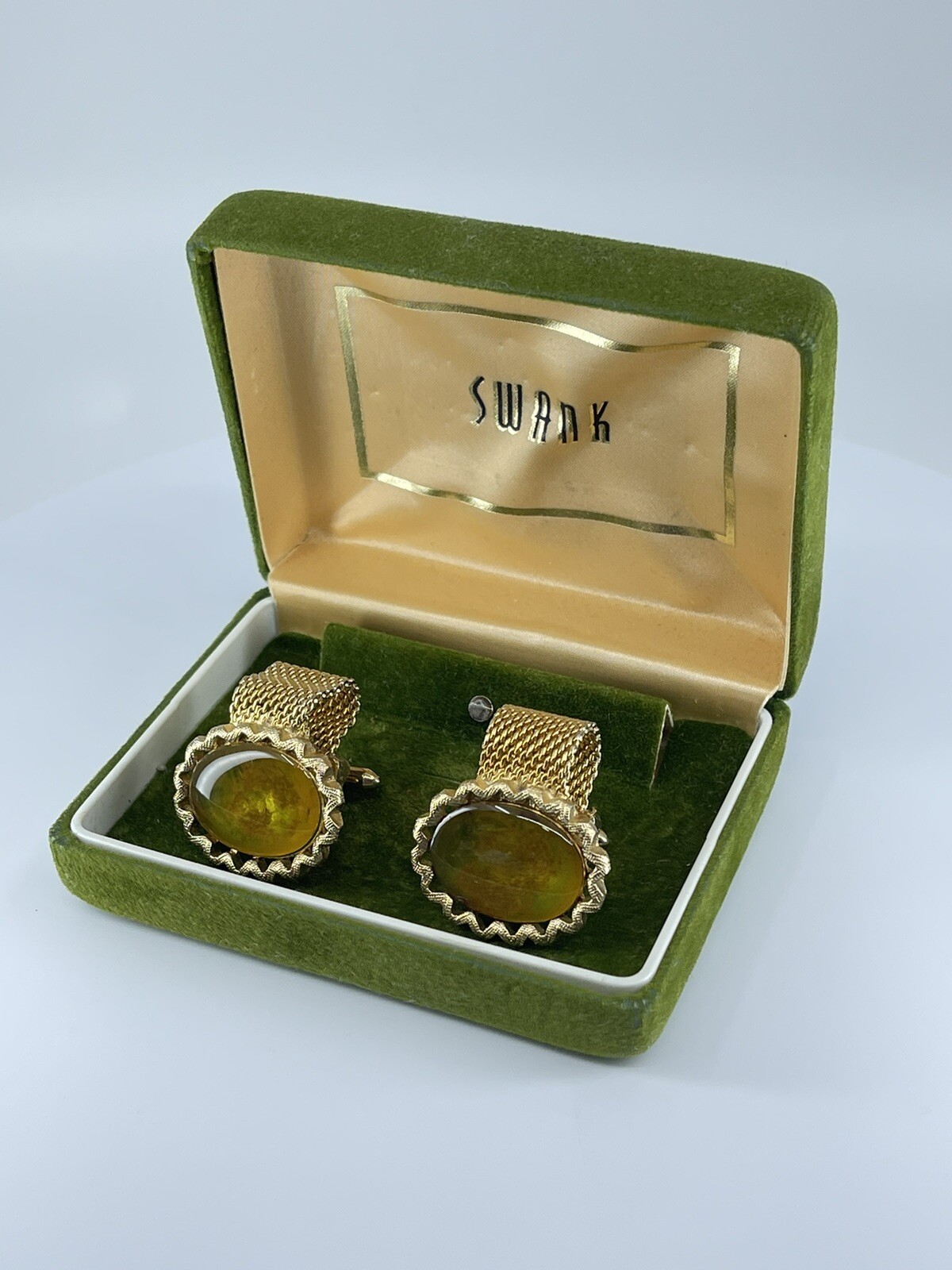 Swank Wrap Cufflinks oval green and brown resin Ruffled edge design