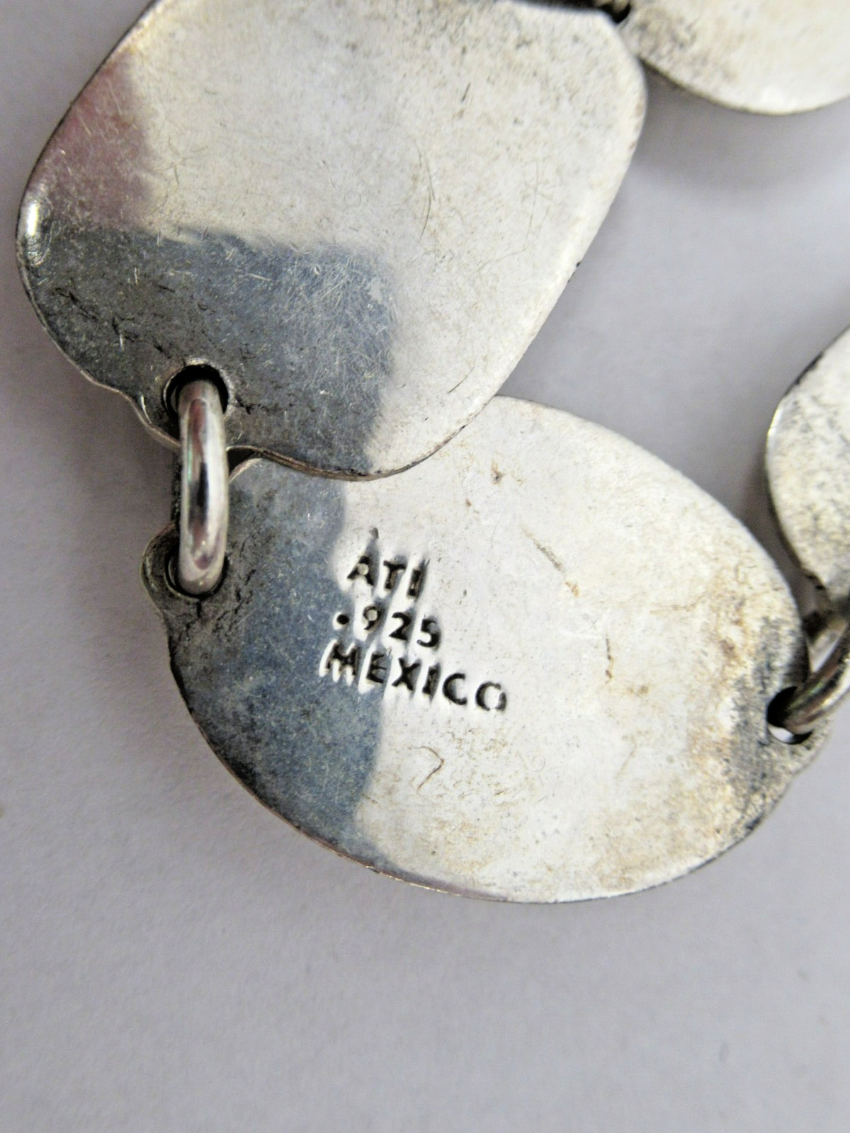 Signed ATI Mexico Sterling Silver , Shell Link bracelet 7.5″