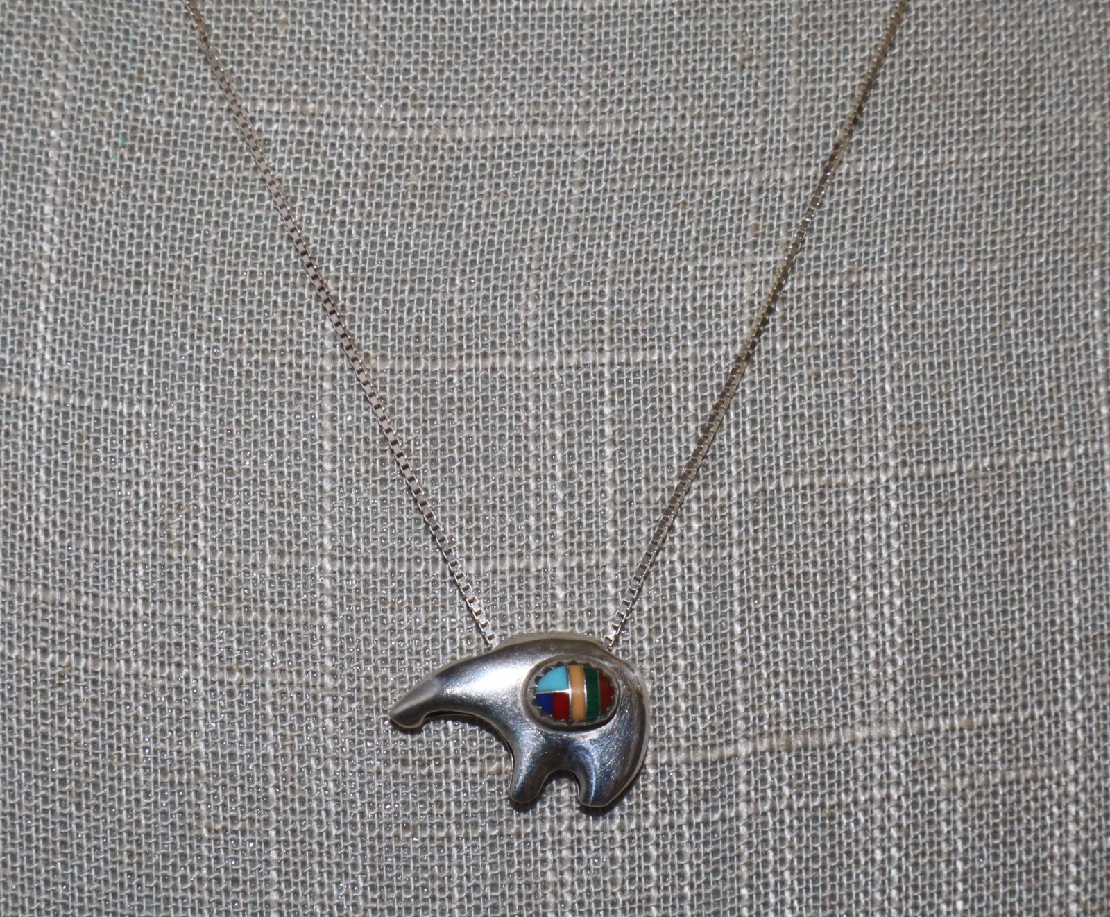 Vintage Sterling Silver Inlay Stone Fetish Bear Pendant Necklace 18″ Chain 6.4gm