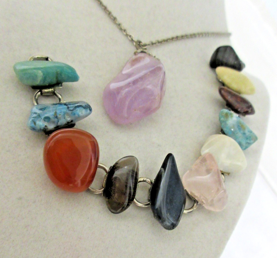 Vintage Silver Tone Polished Stone Pendant Necklace and Bracelet