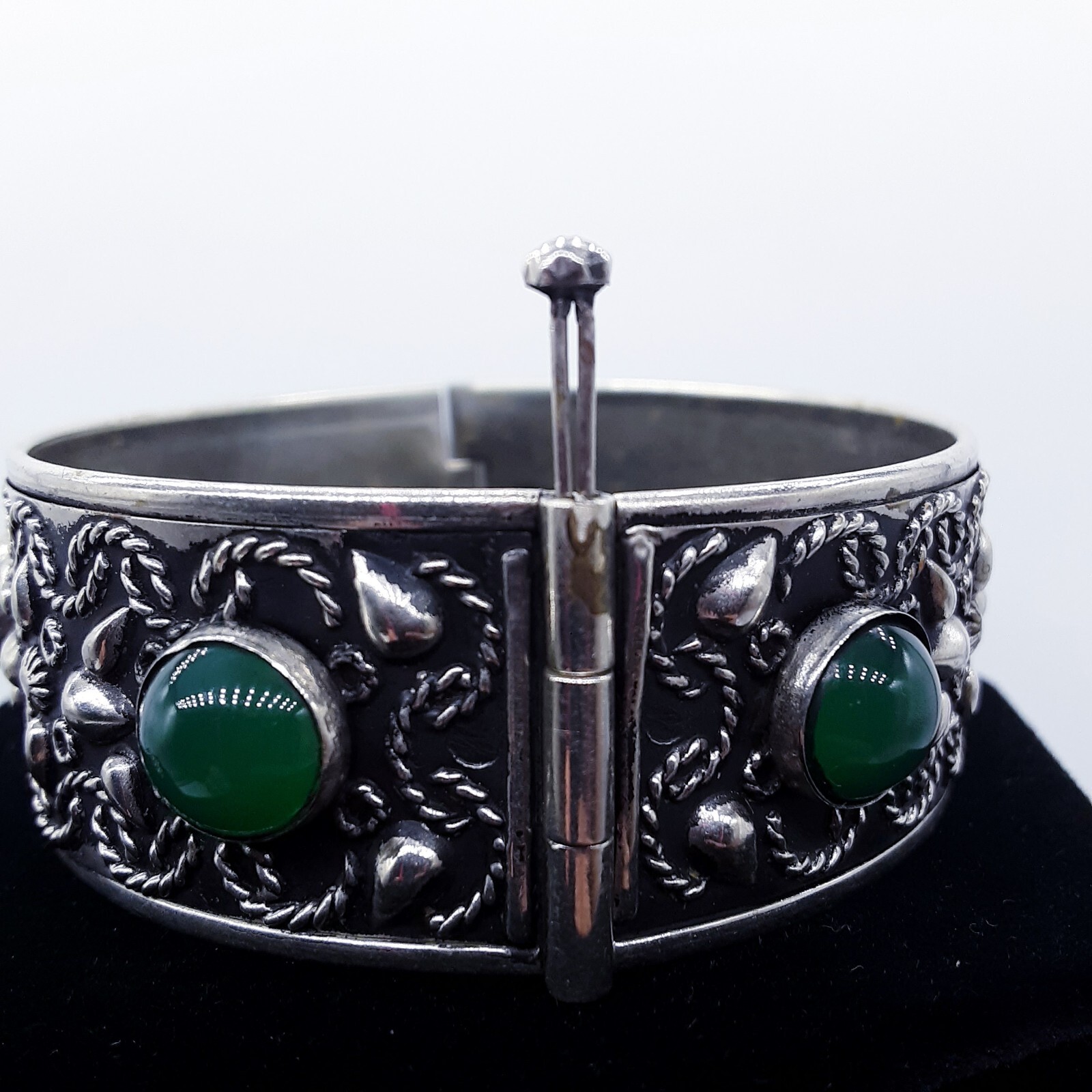 Vintage Set ornate Silver Clasp Bracelet w/ Safety Chain & brooch Italy