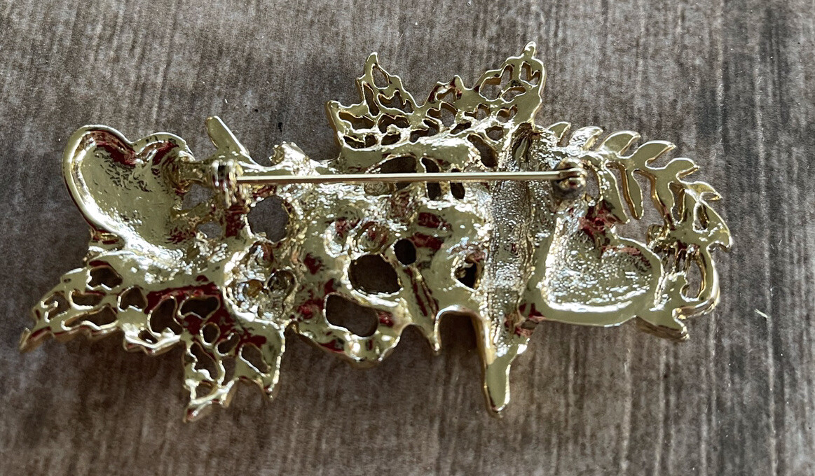 Vintage Angel pin/brooch hearts and flowers