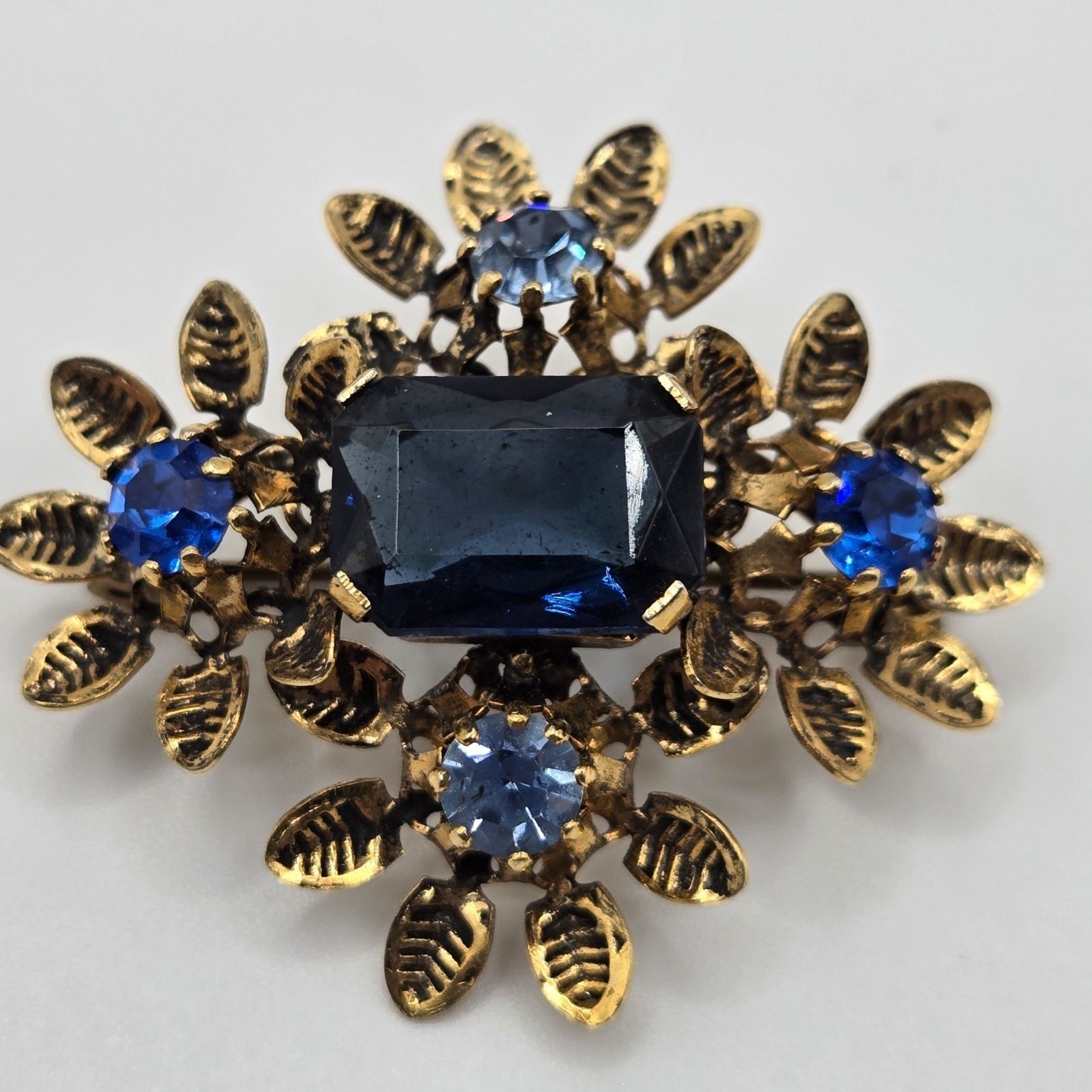 Vtg Austrian Crystal Rhinestone Brooch Blue Floral Victorian Revival Mid Century